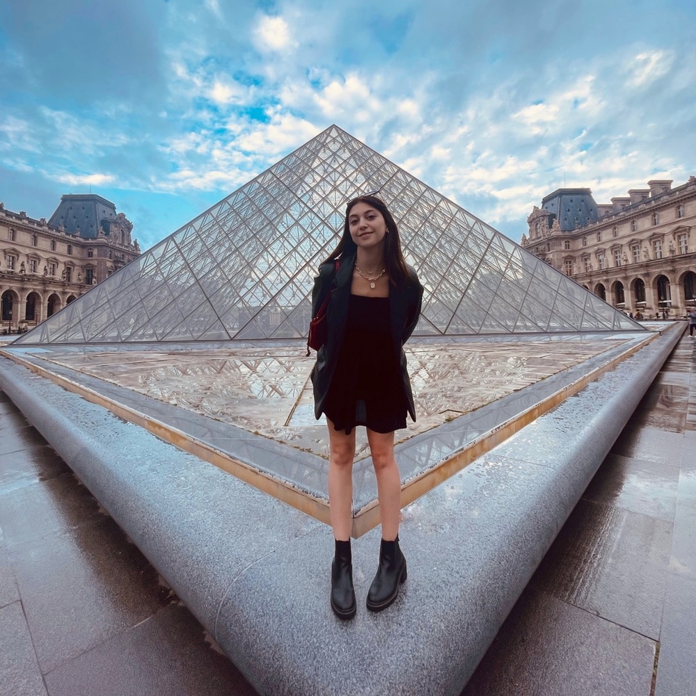 Meet your Posher, Karina